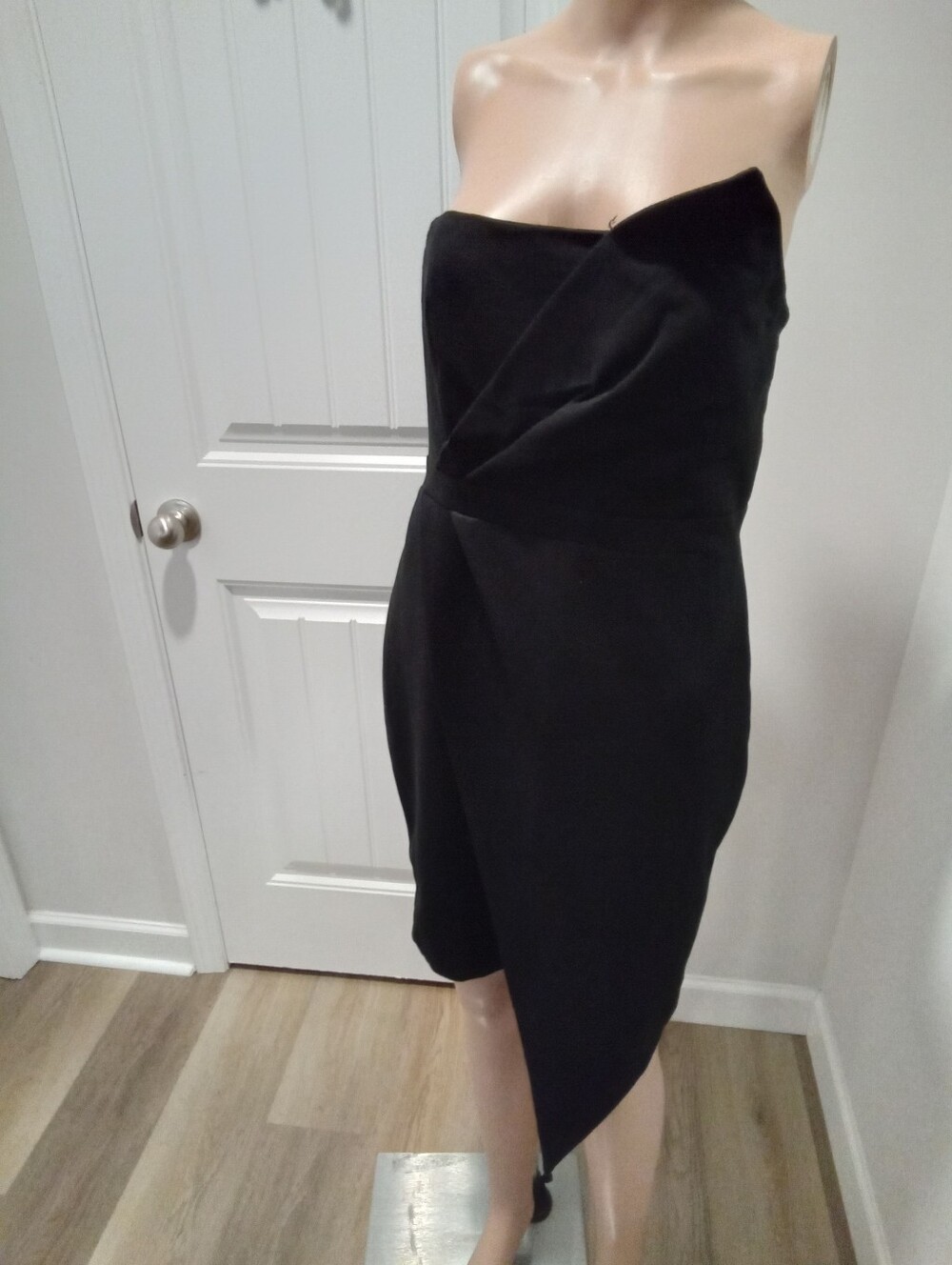 Lulus Sz L Black PolyesterSatin Strapless Asymetrical Cocktail/Formal Wear Dress